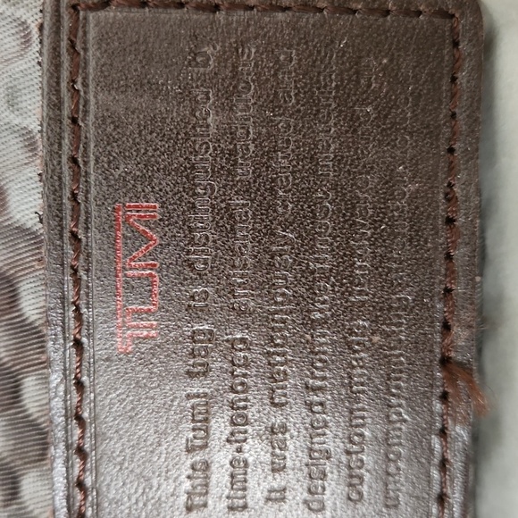 Tumi Messenger Laptop Bag Travel Set - Picture 13 of 16